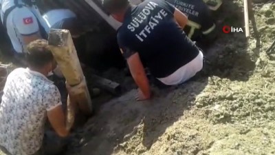 perini -  Kamyon devrildi, sürücü 1 saatlik çalışmanın ardından kurtarıldı Videosu