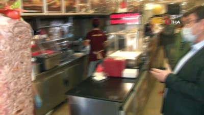 emniyet muduru -  - Şişli’de korona virüs denetiminde kaymakam ve genç kız arasında ilginç anlar
- İlçe genelinde kaymakam ve polis ekipleri restoran, kafeterya ve toplu taşıma araçlarını denetledi Videosu