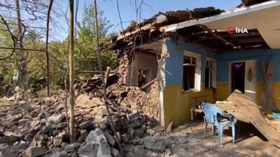  - Novruzlu köyü sakini Ağayyev, “1 saat önce 10 mermi düştü. Evimde kalamıyorum”
- Ermenistan ordusu geçici ateşkes ihlallerini sürdürerek sivilleri hedef alıyor