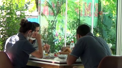 katar -  'Tabelasız' kahvaltıcı 17 yıldır vatandaşların hizmetinde Videosu
