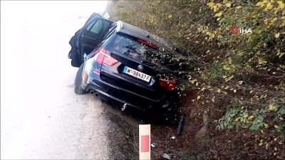  Virajı alamayan lüks araç şarampole uçtu: 2 yaralı