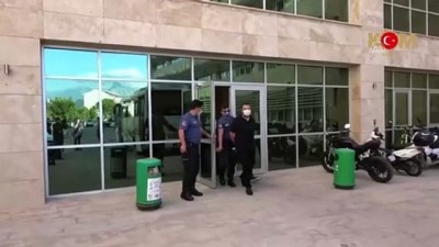 tefecilik - Antalya'da tefecilik yaptıkları iddiasıyla yakalanan 11 zanlı adliyeye sevk edildi Videosu