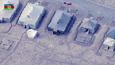 Ermenistan ordusuna ait sahra karargahının ve tankların imha anı