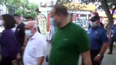  Koronada örnek ilin valisi sokak sokak denetim yaptı