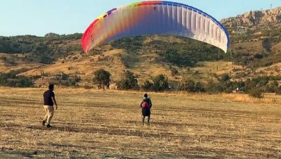 odul toreni - Türkiye Yamaç Paraşütü Hedef Şampiyonası'nın finali başladı - ŞIRNAK Videosu