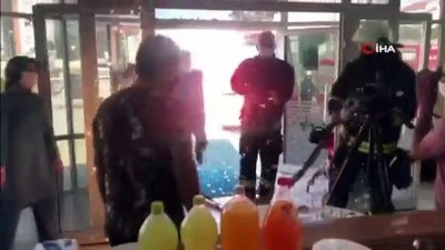 asilsiz ihbar -  Van’da gençlerden itfaiyeye 'yangın ihbarı' ile pasta sürprizi Videosu