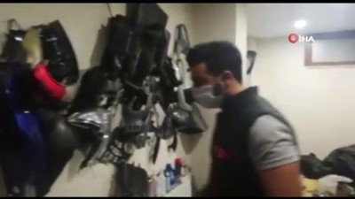 guvenlik kamerasi -  Ümraniye’de motosiklet hırsızlığı kamerada: Saniyeler içinde çalıp kaçtı Videosu