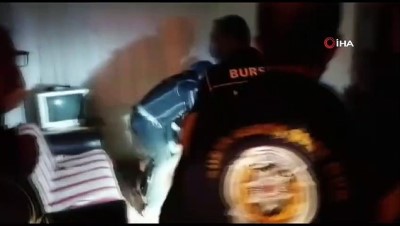 safak baskini -  Bursa'da şafak baskını: 9 tutuklama Videosu