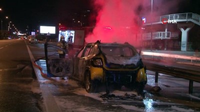 polis -  Kadıköy’de ticari taksi alev alev yandı Videosu