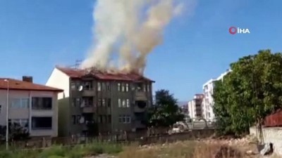 cati kati -  4 katlı binanın çatısı alev alev yandı Videosu