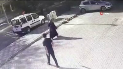 kagit toplayicisi -  Kağıt toplayıcısının neden olduğu kaza kamerada Videosu