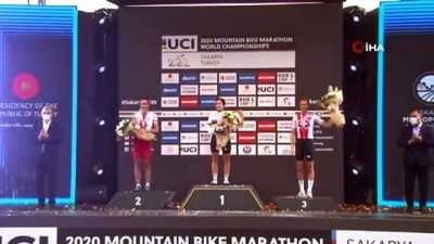 2020 Dağ Bisikleti Maraton Dünya Şampiyonası'nda ödüller taktim edildi
