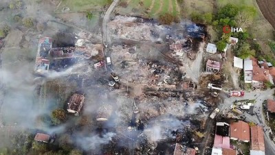  Bolu’da 12 evin yandığı köy görüntülendi