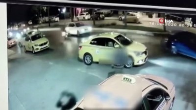 guvenlik kamerasi -  Esenyurt'ta öldürülen taksicinin katil zanlıları yakalandı Videosu