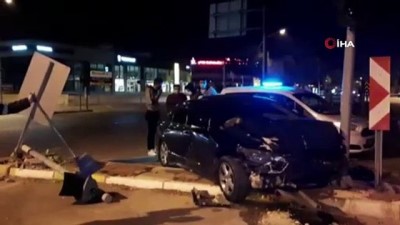  İki otomobil çarpıştı: 1 yaralı