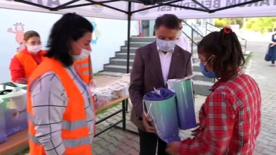  Atakum Belediyesi’nden 200 çocuğa kış hediyesi