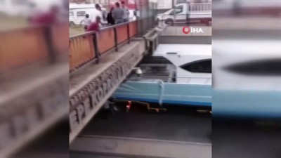 mahsur kaldi -  Denizi olmayan Diyarbakır’da tekne mahsur kaldı Videosu