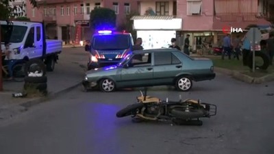 akaryakit istasyonu -  Motosiklet sürücüsü ters yönden gelen otomobilin altında kaldı Videosu
