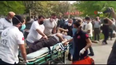 bicakli kavga -  Sakarya’da şehrin ortasında bıçaklı kavga: 3 yaralı Videosu