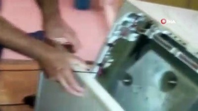 camasir makinesi -  Çamaşır makinesinde mahsur kalan kediyi itfaiye kurtardı Videosu
