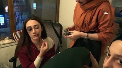 kadin siddet -  Yaptıkları Makyaj İle Şiddet Gören Kadınların Seslerini Duyurmaya Çalışıyorlar Videosu
