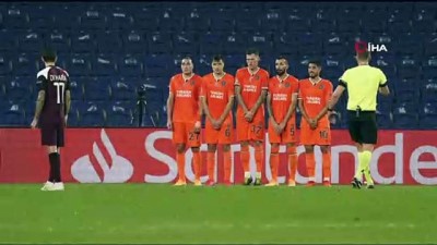 Medipol Başakşehir - Paris Saint-Germain maçından kareler -1-