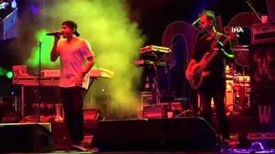 rock -  Manga konseri İzmit'in Cumhuriyet’in coşkusunu arttırdı Videosu