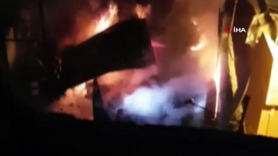  Siirt’te bir evin damında çıkan yangın paniğe neden oldu