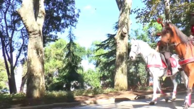  Atlı polisler Gülhane parkında denetim yaptı