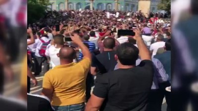  - Filistinliler Mescid-i Aksa'da Fransa'yı protesto etti