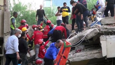  İzmir'deki enkazdan bir kişi daha kurtarıldı