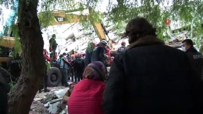  Doğanlar apartmanı enkazında arama kurtarma çalışmaları sabahın ilk saatlerinde devam ediyor