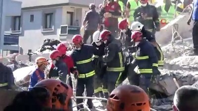  Emrah Apartmanı enkazında bir kişinin cansız bedenine ulaşıldı