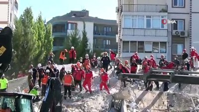 kurtarma ekibi -  İzmir’de çöken 8 katlı binada umutlar hassas burunlarda Videosu