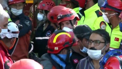 ogretim gorevlisi -  İzmir'de enkaz altında 5 kişilik aileden 4'ü çıkarıldı Videosu