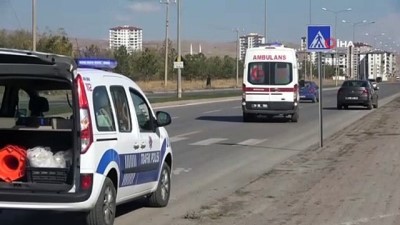  Sivas'ta traktörle minibüs çarpıştı: Minibüsün sürücüsü yaralandı
