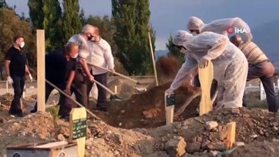  Covid -19’dan ölen vatandaşların defni böyle yapılıyor