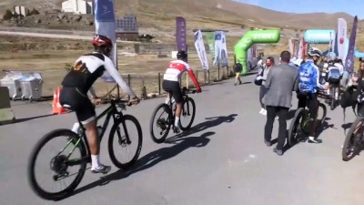 sion - Erciyes Uluslararası Yol ve Dağ Bisikleti Yarışları'na devam edildi - KAYSERİ Videosu