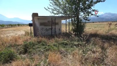 sparta -  Isparta’da yol kenarında sahipsiz bir tarih Videosu