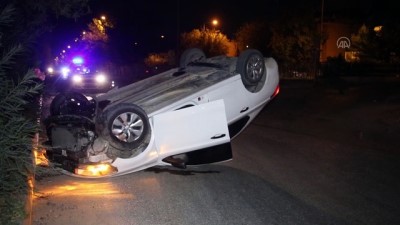 Kaza yapan sürücü otomobili bırakıp gitti - ADANA