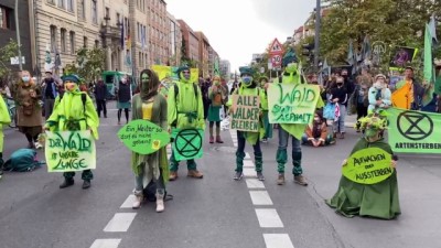 Almanya'da çevreciler ormanların korunması için protesto düzenledi - BERLİN