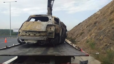 emniyet seridi - Devrildikten sonra yanan araçtaki bir kişi yaralandı - İSTANBUL Videosu