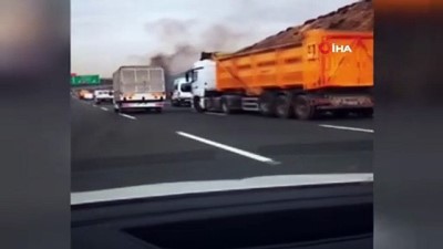 emniyet seridi -  Emniyet şeridinde duran araca arkadan çarptı: 1 yaralı Videosu