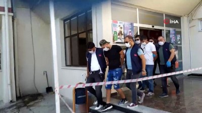 tablet bilgisayar -  Kendilerini polis olarak tanıtıp yabancı turistleri soydular Videosu