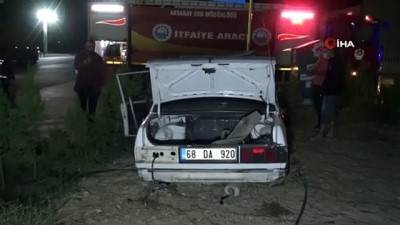 guvenlik kamerasi -  Minibüsün otomobile çarpması sonucu 6 kişinin yaralandığı kaza kamerada Videosu
