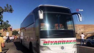 isci servisi -  Şanlıurfa'da işçi servisi devrildi: 14 yaralı Videosu