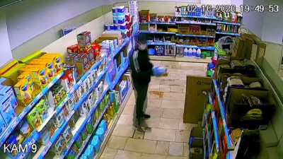 guvenlik kamerasi - Silahlı market soygunu zanlısı tutuklandı - ADANA Videosu