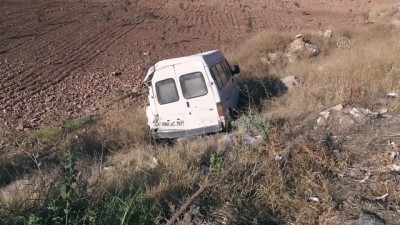 isci servisi - Zincirleme trafik kazası: 14 yaralı - ŞANLIURFA Videosu