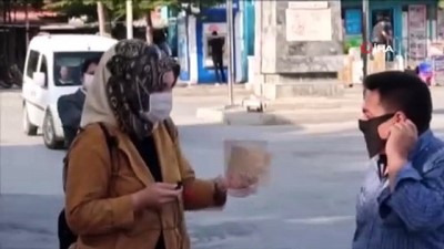 para odulu -  Maskesini doğru takan vatandaşlara zarf içinde 250 tl verildi Videosu