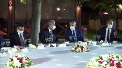  TBMM Başkanı Şentop, TBMM’nin eski başkanları ile yüksek yargı başkanları ve üyelerini akşam yemeğinde ağırladı